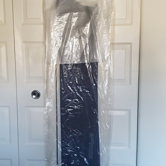 Dress - Picture 7 of 7